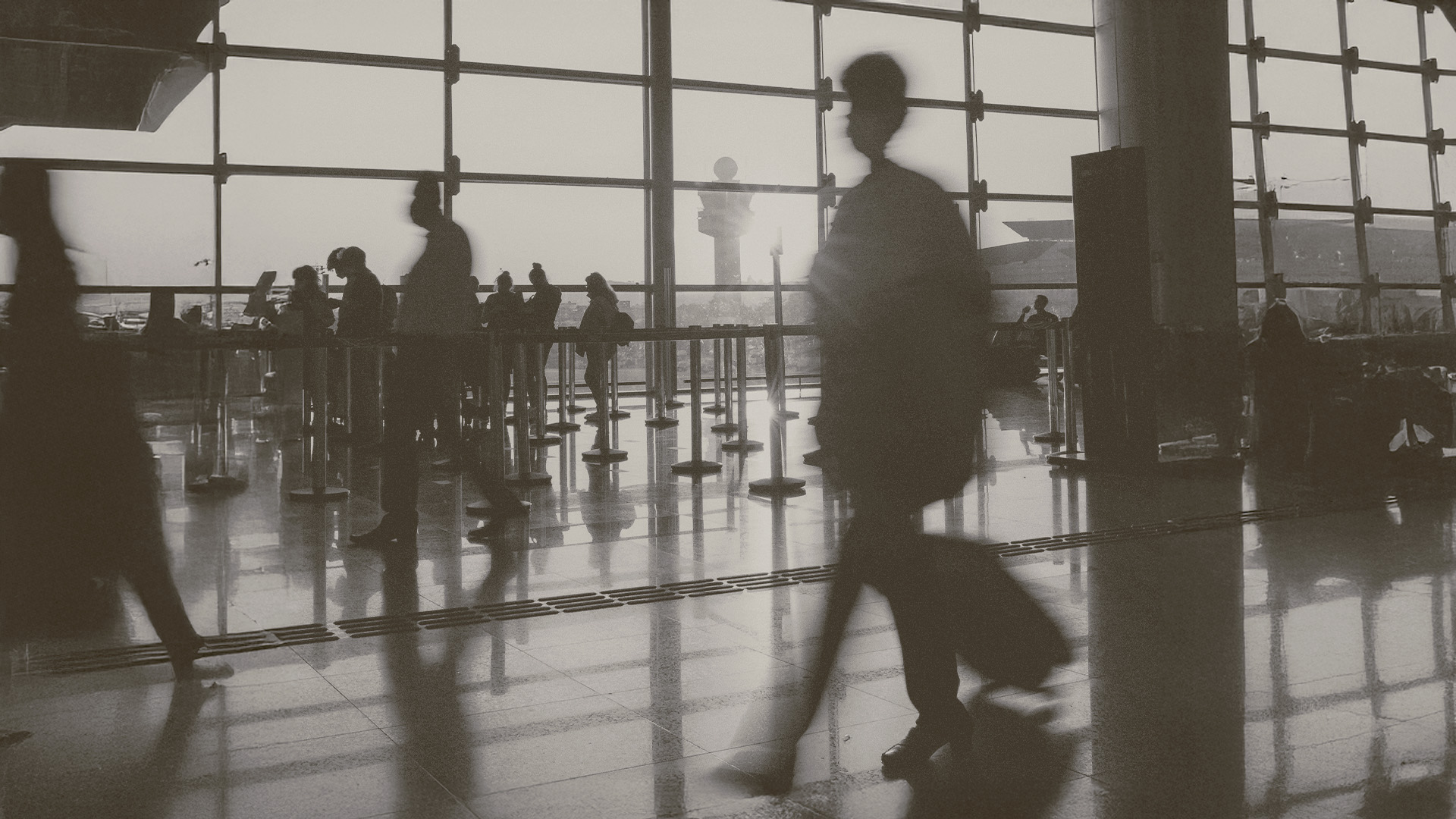 personnes qui voyagent