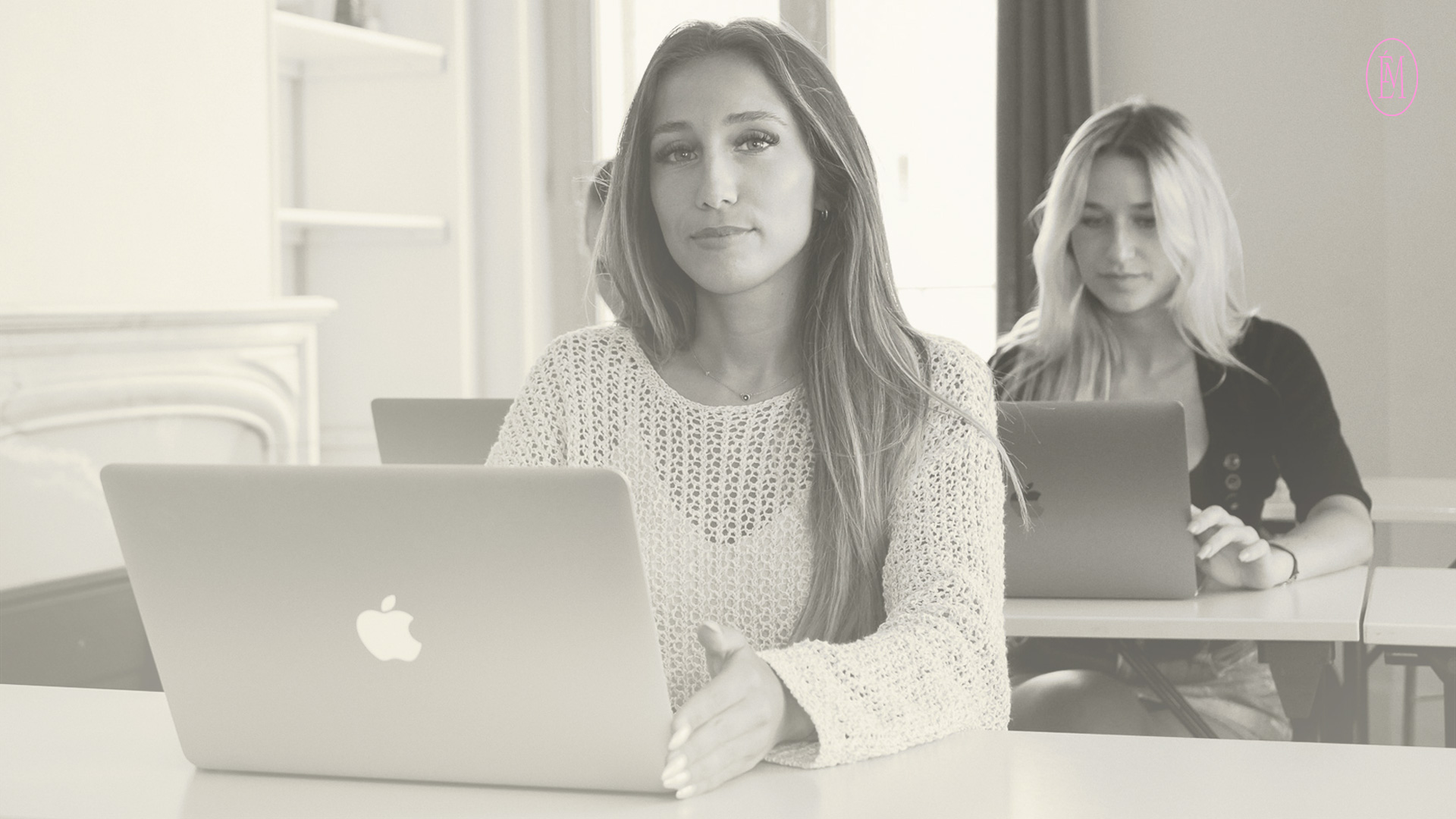 BACHELOR-COMMERCE-MARKETING-EXPERIENCE LUXE BTS MCO Luxe