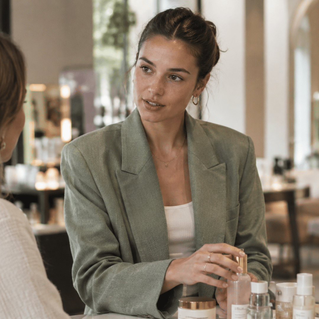 Conseiller de vente omnicanale mode et beauté