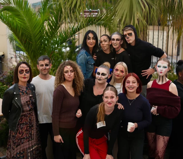 HALLOWEEN SUR LE CAMPUS DE CANNES 🎃

Nos étudiants ont célébré Halloween avec un atelier make-up où ils ont laissé libre cours à leur créativité. 

Bravo à nos jeunes talents pour leurs maquillages aussi originaux que réussis !

#halloweenmakeup#happyhalloween#makeupart#beauty#mua#talent#food#elyseesmarbeuf#cannes